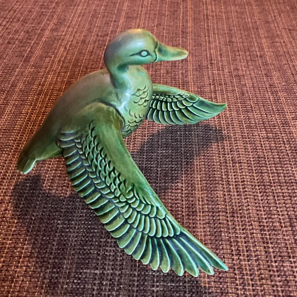 Green Bird Reptile Decor